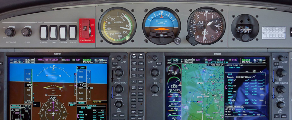 Garmin 1000 glass cockpit installation in the cockpit of Diamond DA40